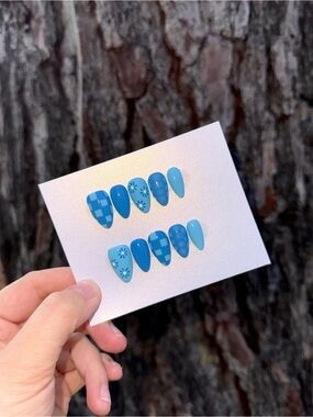 Bluebell Bloom Press-On Nails